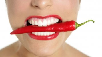 [Sống khỏe] 10 đối tượng nên tuyệt đối kiêng kị ăn ớt