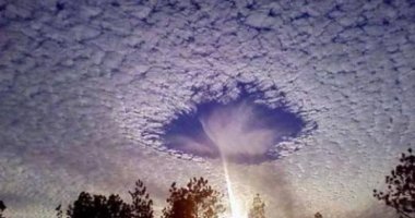 Lý giải hiện tượng “hố xanh” kỳ lạ trên bầu trời Cao Bằng