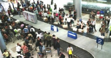 Sân bay thiếu giấy vệ sinh, khách phản ánh với Bộ trưởng