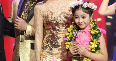 "Công chúa tóc mây" Hồng Minh đăng quang Giọng hát Việt nhí 2015