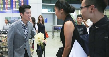 "Ông hoàng thời trang dạ hội" Indonesia đến Việt Nam