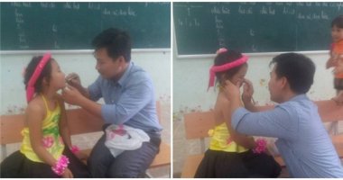 Thầy chủ nhiệm tự tay trang điểm cho học trò ngon lành hơn cả cô giáo