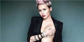 Miley Cyrus đòi bình đẳng giới bằng cách...khoe ngực