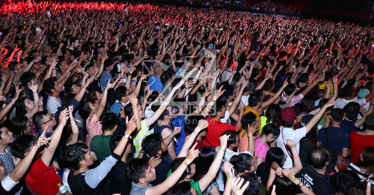 "I am Hardwell" cuồng nhiệt cùng 30 ngàn người tại TP HCM