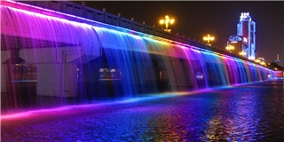 Kỳ ảo đài phun nước trăm sắc ở cầu Banpo