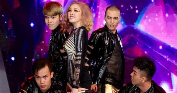 Bảo Thy hát live Single Lady cực sung "đốt cháy" Yan Vpop20 Awards