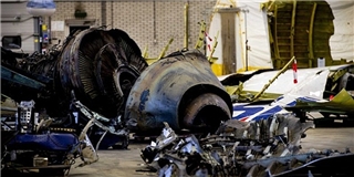 Hành trình lắp ghép hàng nghìn mảnh vỡ từ máy bay MH17