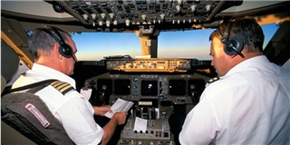 Tại sao phi công là nghề áp lực cao và dễ stress?