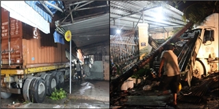 TPHCM: Xe container tông sập nhà giữa đêm, nhiều người gặp họa