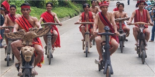 Thích thú với cuộc đua xe gỗ đầy thú vị ở Philippines