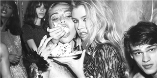 Miley Cyrus tiệc tùng "thác loạn" cùng bạn gái