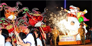 Lung linh sắc màu đêm hội rước đèn truyền thống ở Phan Thiết