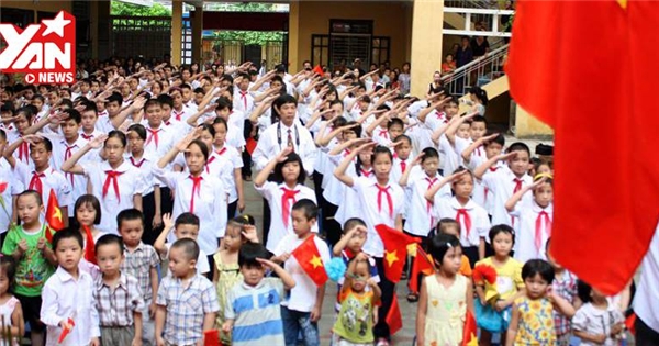 Xúc động với 1000 học sinh khiếm thính hát Quốc ca bằng tay