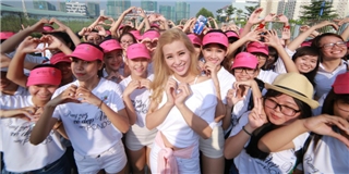 Đông Nhi khuấy động 1.000 cô gái nhảy flashmob chào 20.10