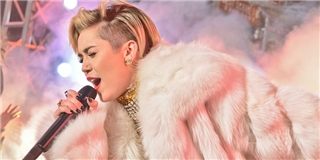 Miley Cyrus tiếp tục gây sốc vì muốn làm show diễn không quần áo