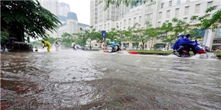 Hà Nội: Đông đến, mưa dai dẳng bất thường gây ngập lụt cục bộ