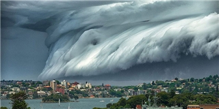 Tròn xoe mắt trước hiện tượng “mây sóng thần” hùng vĩ trên biển