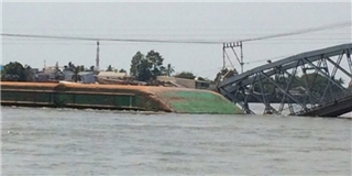 Video cảnh sập cầu Ghềnh, nhiều người dân rớt xuống sông Đồng Nai
