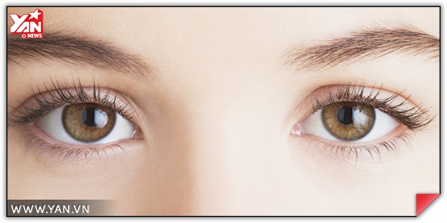 Làm thế nào để điều chỉnh vùng cơ mi cho người có mắt trái 2 mí và mắt phải 1 mí?
