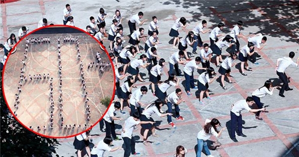 Màn flashmob khiến bất kì học sinh nào cũng phải ganh tị