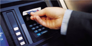 Ngơ ngác vì tiền tiết kiệm trong thẻ ATM tự bốc hơi