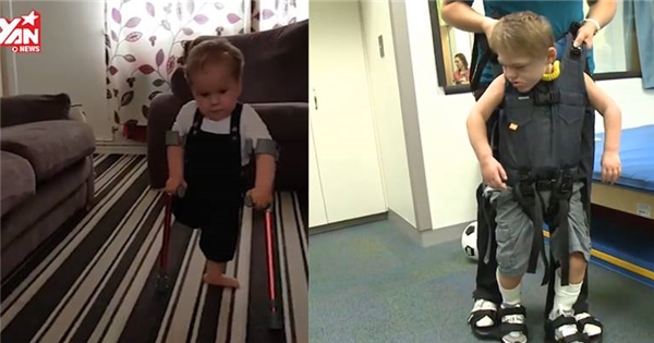 Những bước chân đầu tiên đầy nước mắt của trẻ em khuyết tật