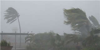 Tin bão khẩn cấp: Gió giật cấp 16 tiến thẳng vào Quảng Ninh-Hải Phòng